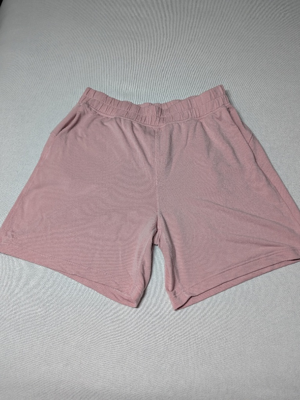 Lululemon BeCalm Mid-Rise Bermuda Shorts - Size Medium